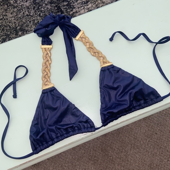 Beach Bunny Calypso Navy Braided chain Bikini top - Picture 2 of 7